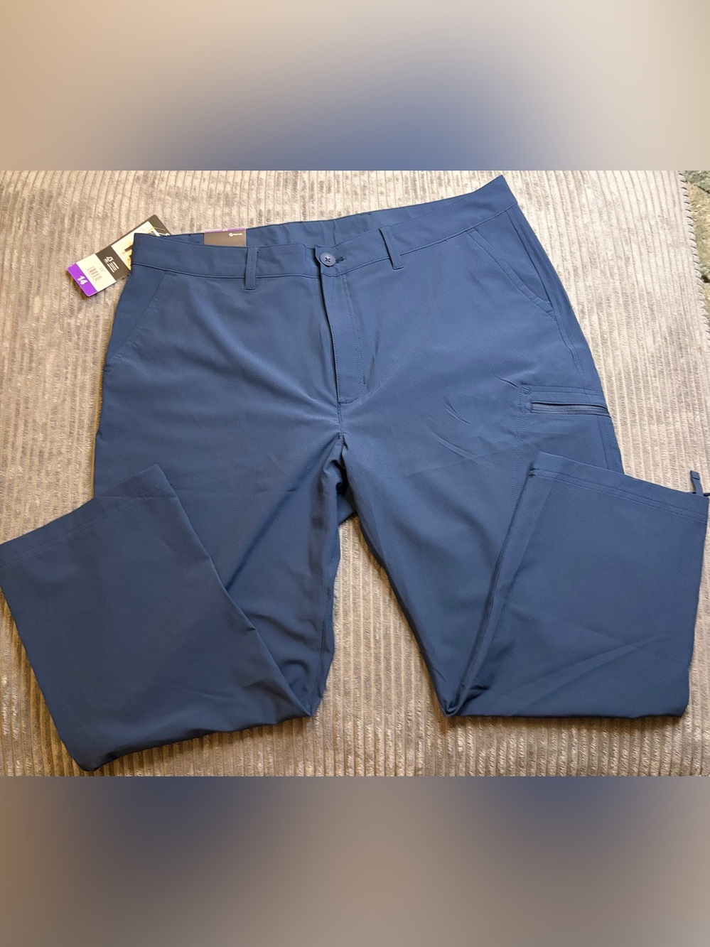 Eddie Bauer Women's Navy Blue Straight-Leg Performance Capris - Picture 3 of 10
